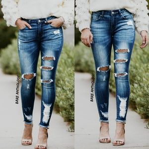 Distressed Kancan Ankle Skinny Jeans